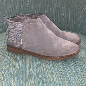 Toms girls grey leopard ankle booties